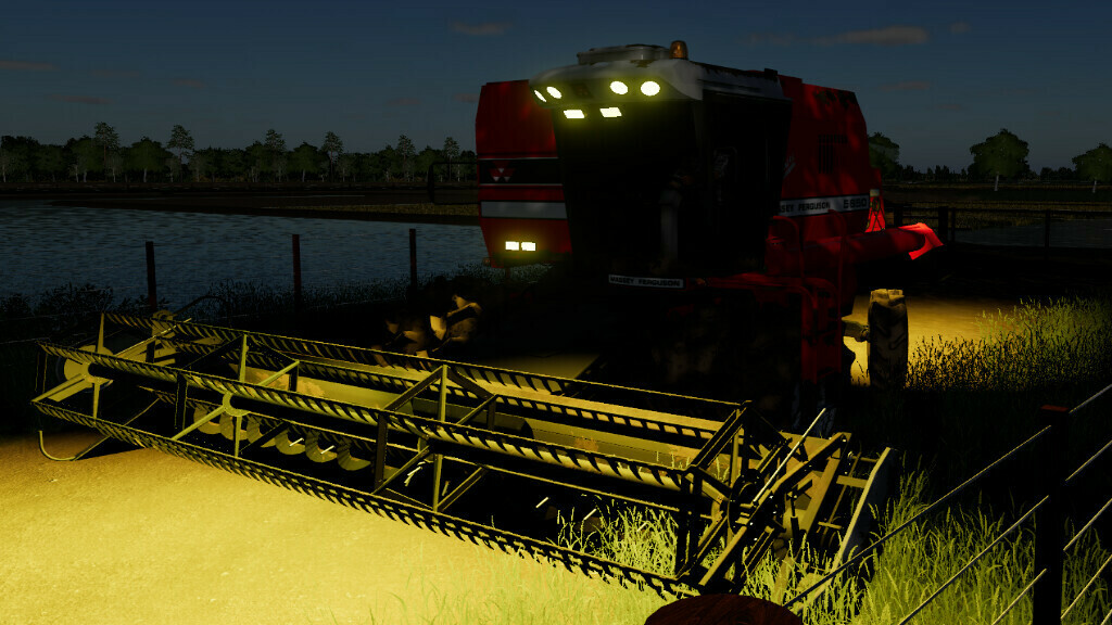 LS19,Selbstfahrer,Mähdrescher,Massey Ferguson,Massey Ferguson 5650 mit Cutter